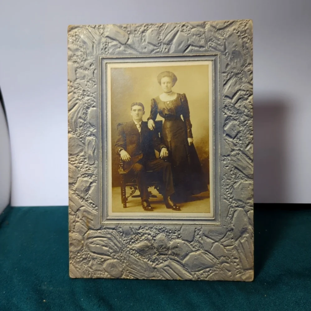 Antique Photograph Tin Type Metal Man/Woman Schreckengost 1800s or Early 1900s - Picture 3 of 15